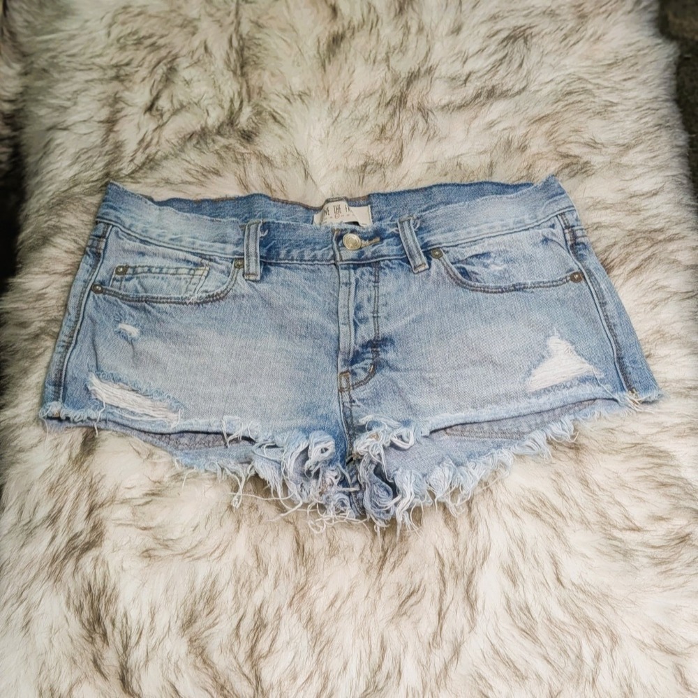 We The Free Women's Size 27 Distressed Cut Off Jean Shorts Button Fly Light Wash